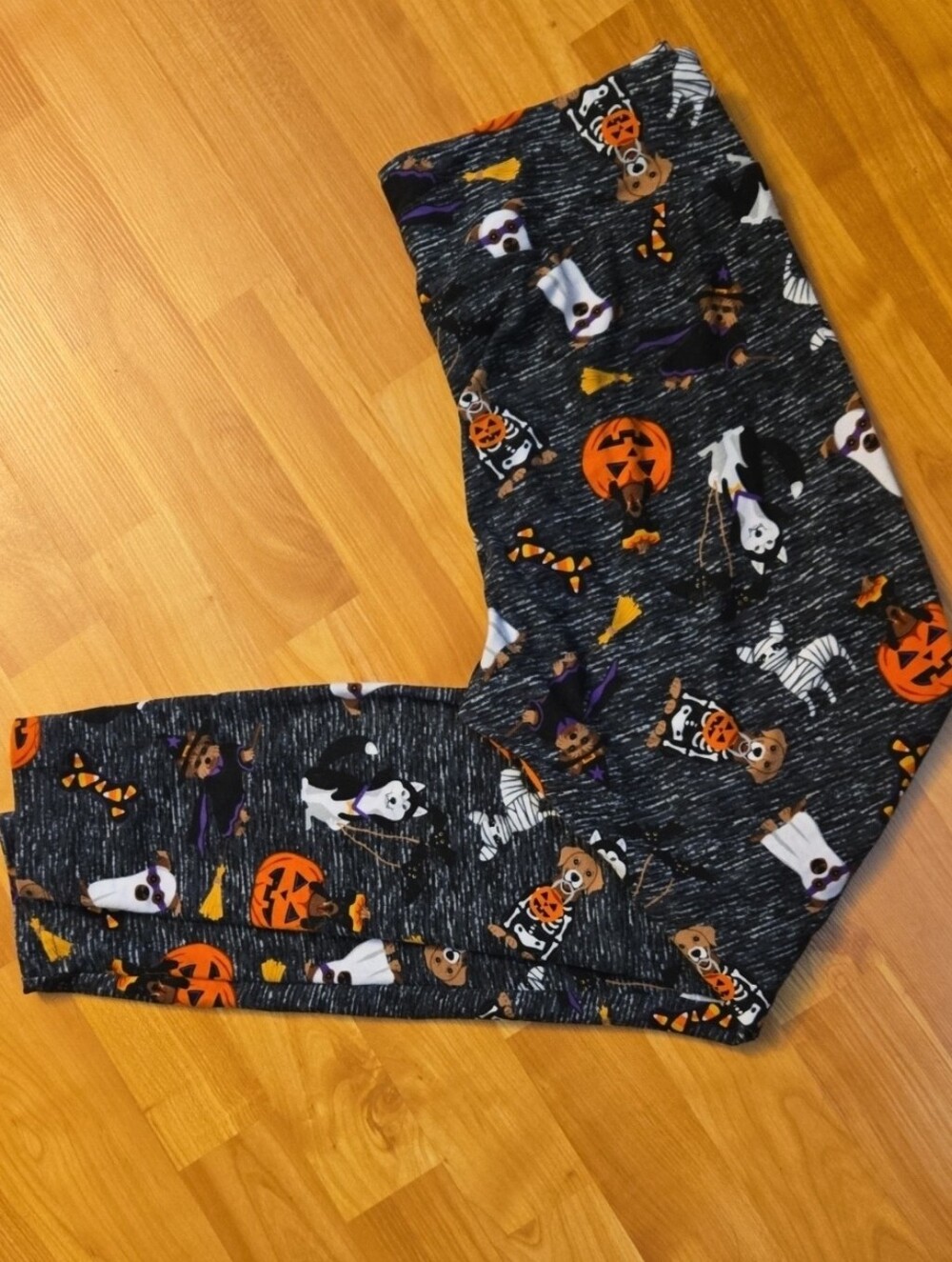 Jr's size Large (11-13) Halloween Pumpkins Dogs Skeleton Ghosts Leggings